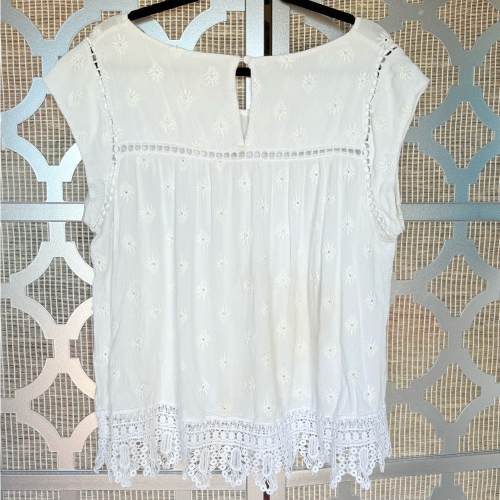 Daniel Rainn White Cropped Embellished Blouse - Picture 6 of 6